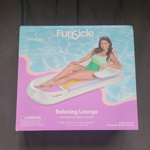 FunSicle Relaxing Lounge - Picture 1 of 2